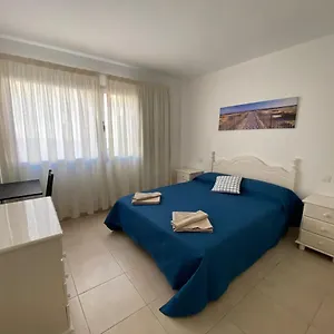 https://nice-room-in-a-shared-apartment-in-the-centre-of-corralejo.hotelsfuerteventura.org